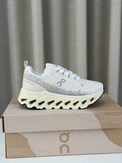 On Cloud - Off White