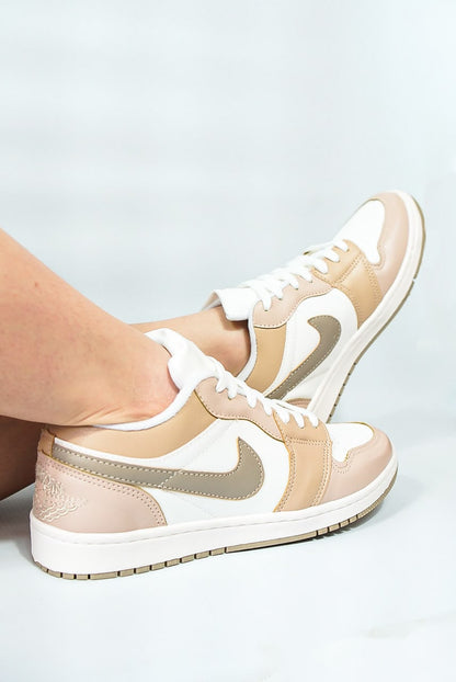 Nike Jordan Low Bege