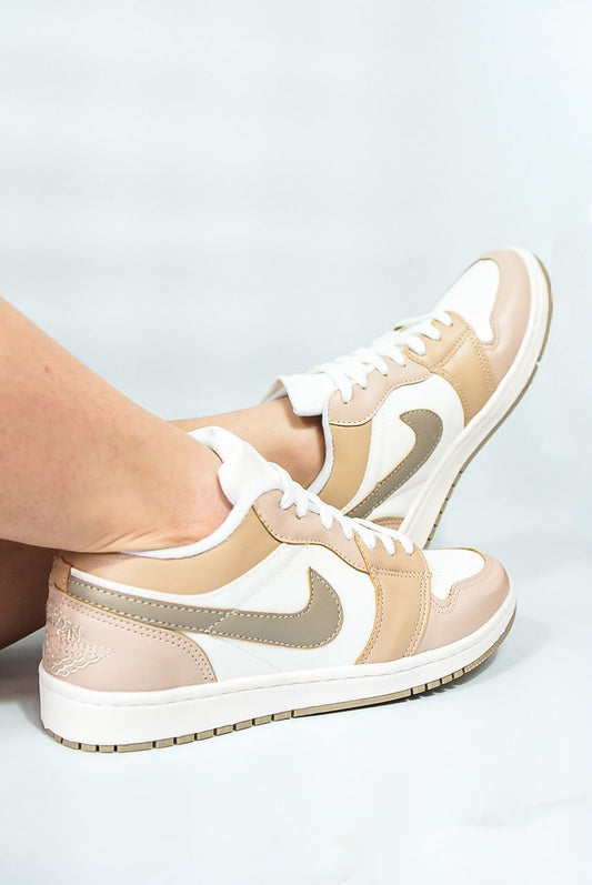 Nike Jordan Low Bege