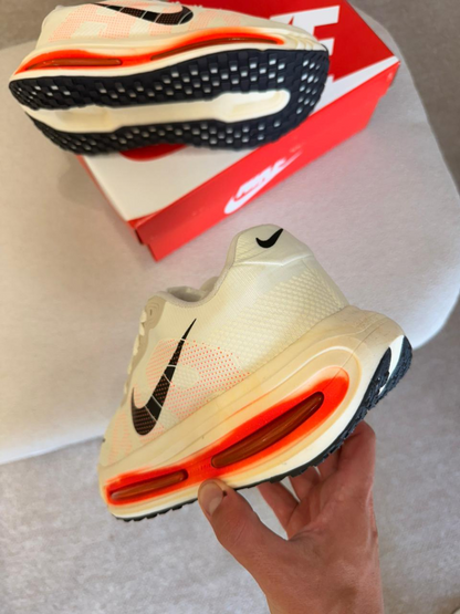 Nike Vomero Premium Laranja