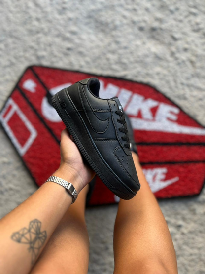 Nike Air Force 1 Preto