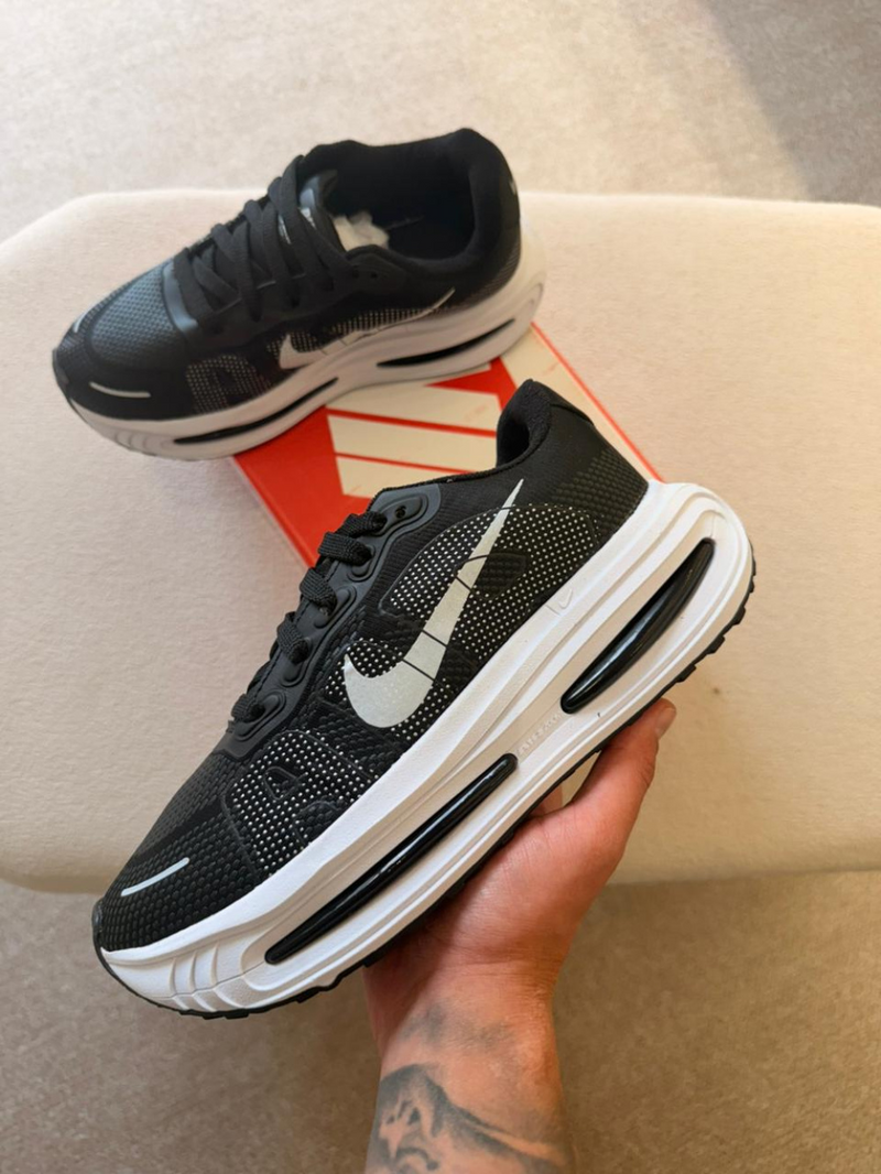 Nike Vomero Premium Preto