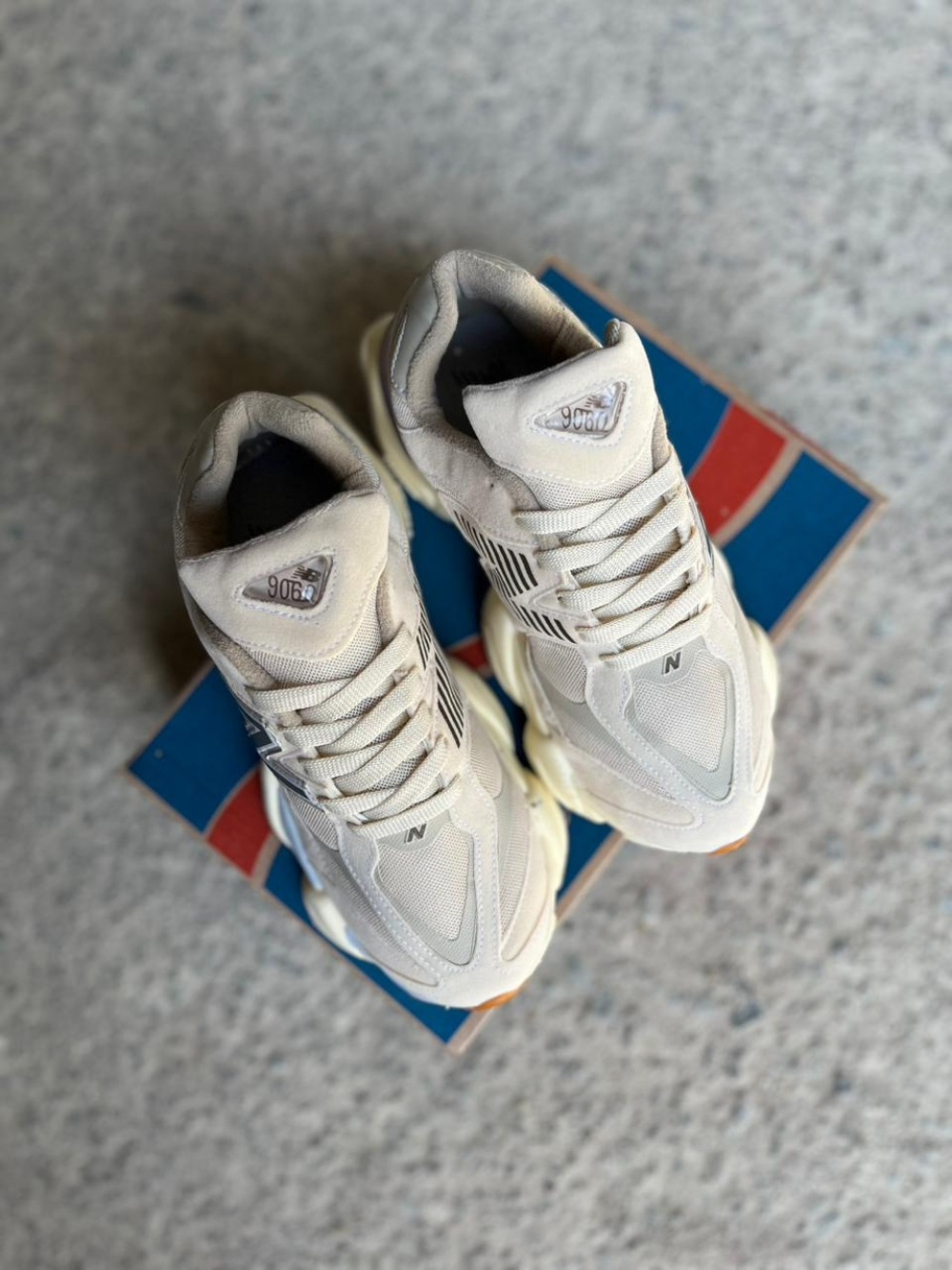 New Balance 9060 Premium Creme
