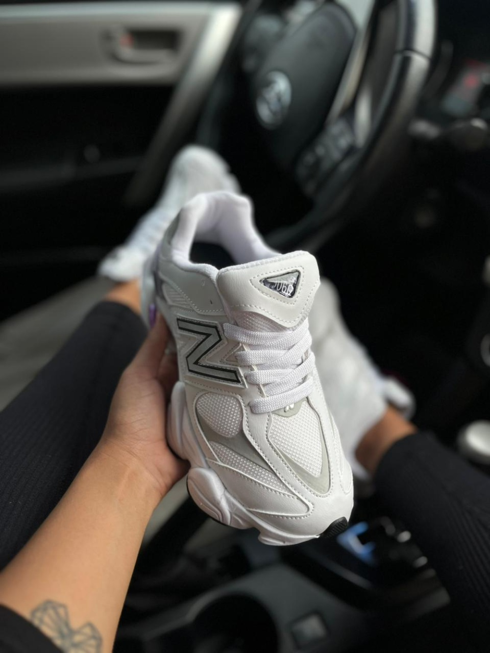 New Balance 9060 Premium Branco/prata