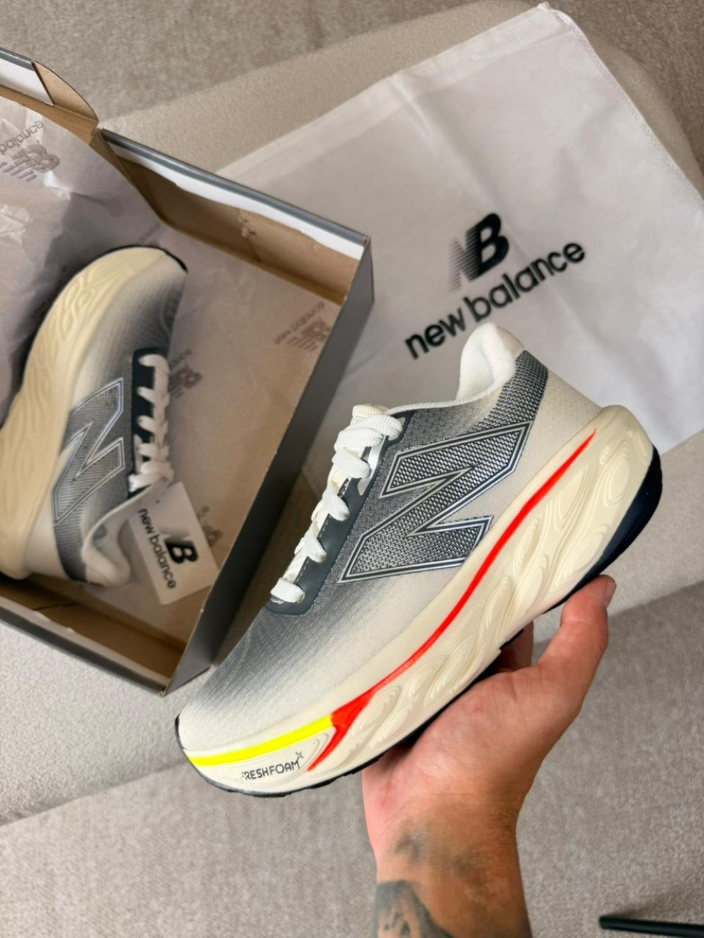 New Balance 1080 Cinza