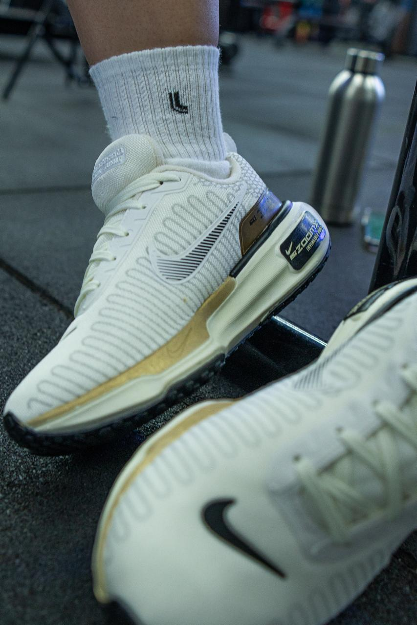 Nike Zoom X Invincible Run Bege